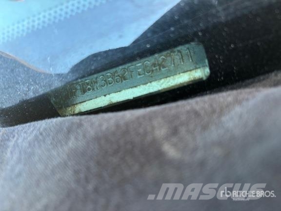 Ford F-350 Plošinové nákladné automobily/nákladné automobily so sklápacími bočnicami