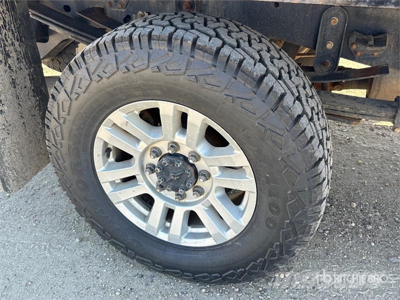 Ford F-350 플랫베드/드롭사이드 트럭