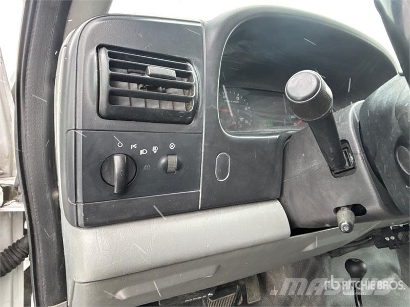 Ford F-350 شاحنات مسطحة/مفصلية الجوانب