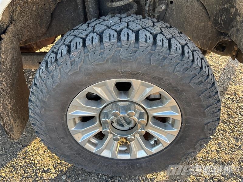 Ford F-350 شاحنات مسطحة/مفصلية الجوانب