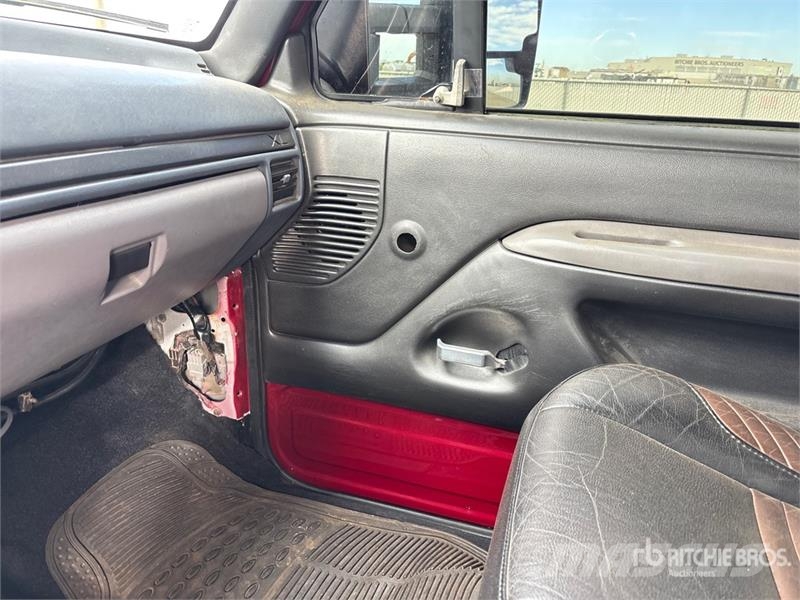 Ford F-350 Kamioni sa otvorenim sandukom
