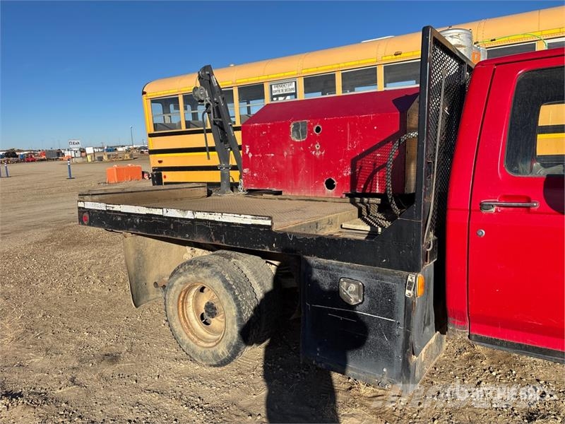 Ford F-350 Platós / Ponyvás teherautók