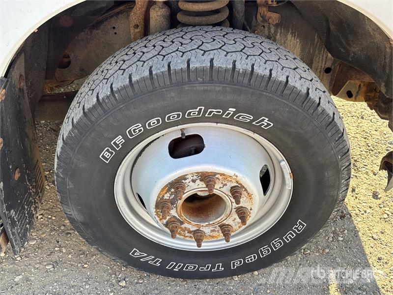 Ford F-350 Pritschenwagen/Pritschenwagen mit Seitenklappe