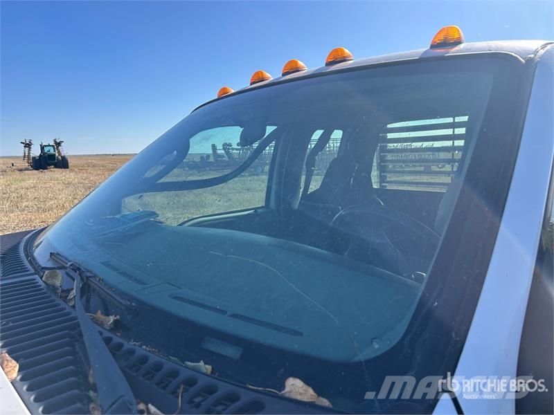 Ford F-350 Platós / Ponyvás teherautók