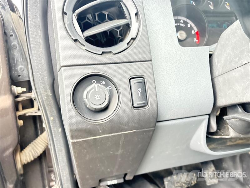 Ford F-350 Kamioni sa otvorenim sandukom