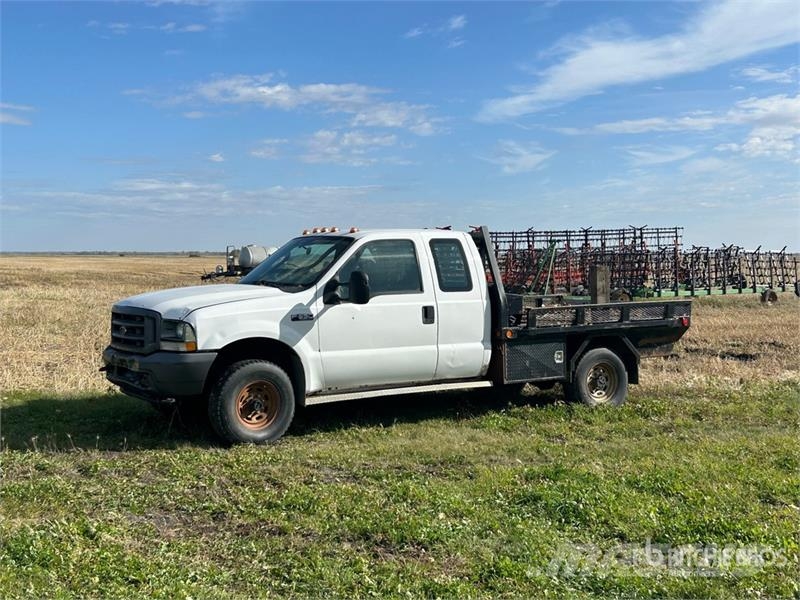 Ford F-350 Platós / Ponyvás teherautók