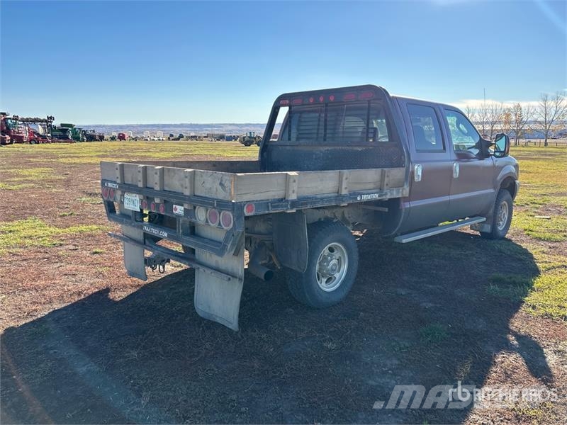 Ford F-350 Pritschenwagen/Pritschenwagen mit Seitenklappe