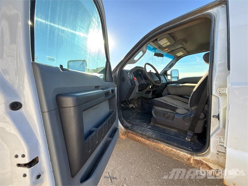 Ford F-350 Camion con sponde ribaltabili
