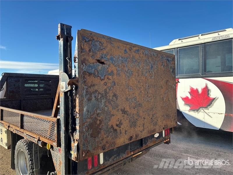 Ford F-350 Platós / Ponyvás teherautók