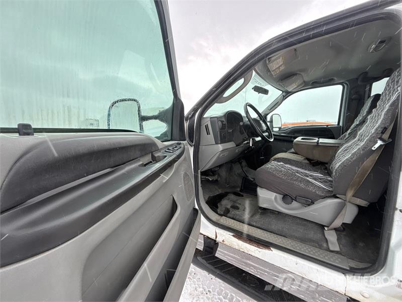 Ford F-350 شاحنات مسطحة/مفصلية الجوانب