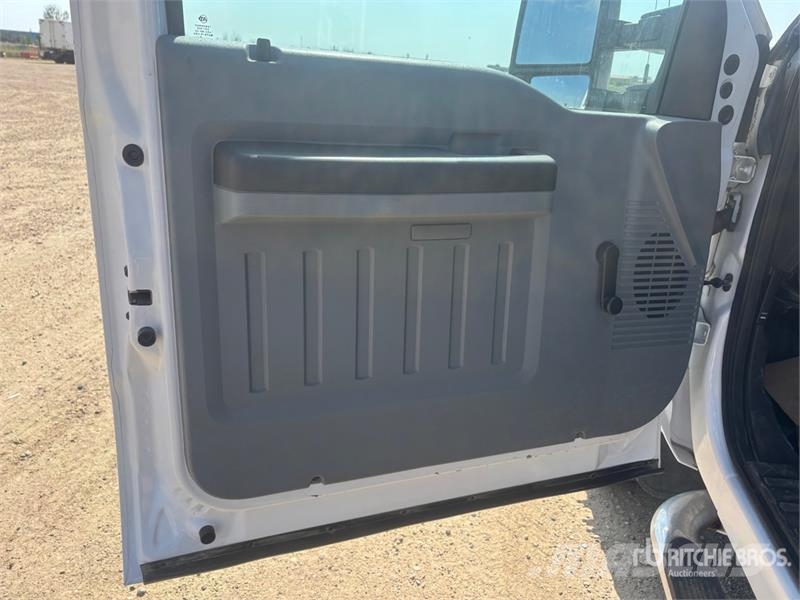 Ford F-350 Kamioni sa otvorenim sandukom