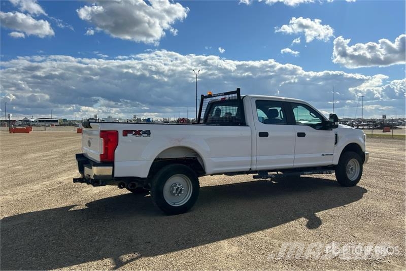 Ford F-350 Otros