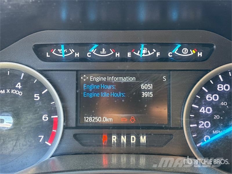 Ford F-350 Грузовики-платформы/боковая разгрузка