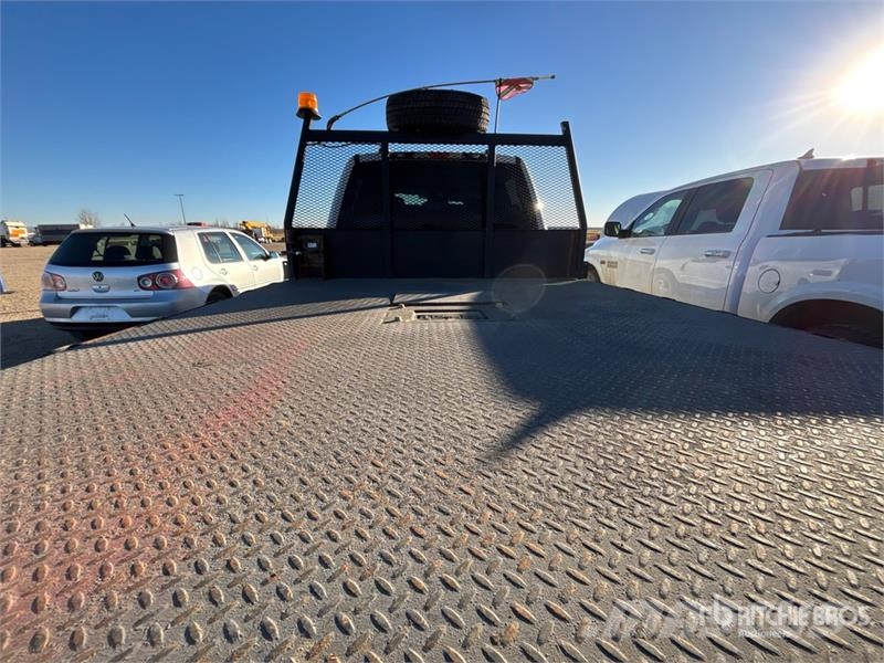 Ford F-350 Platós / Ponyvás teherautók