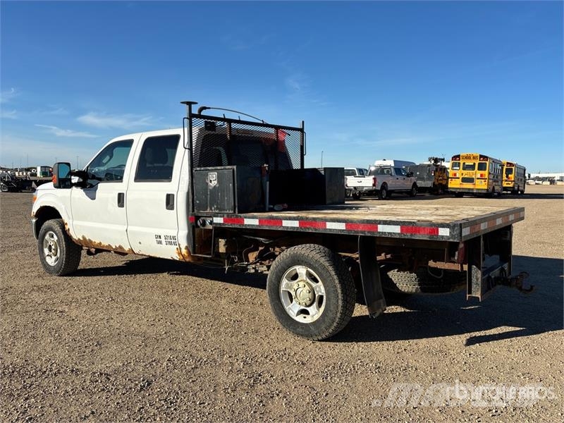 Ford F-350 Camion con sponde ribaltabili