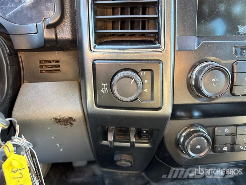 Ford F-350 Грузовики-платформы/боковая разгрузка