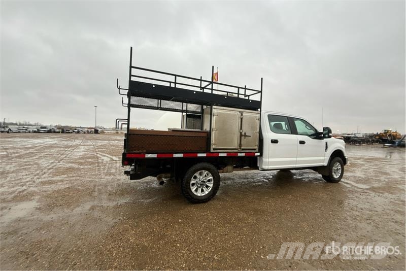 Ford F-350 Flatbed/Dropside trucks
