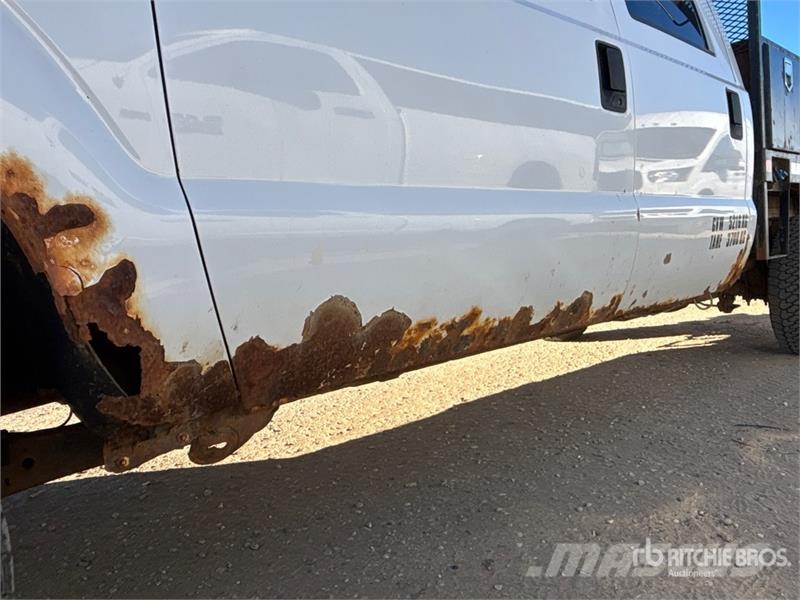 Ford F-350 Camion con sponde ribaltabili