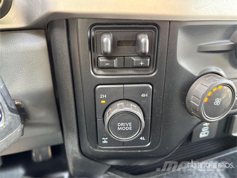 Ford F-350 플랫베드/드롭사이드 트럭