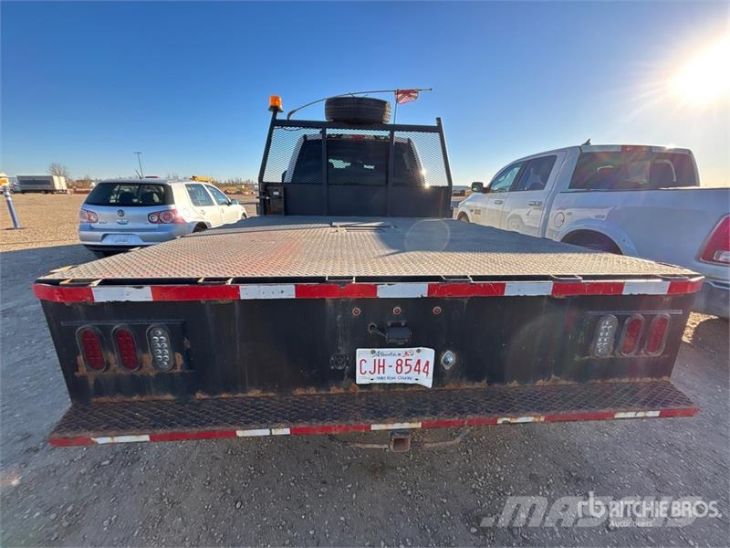 Ford F-350 Platós / Ponyvás teherautók