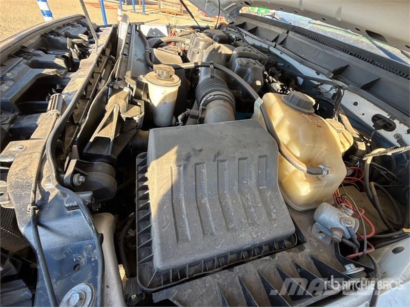 Ford F-350 Plošinové nákladné automobily/nákladné automobily so sklápacími bočnicami