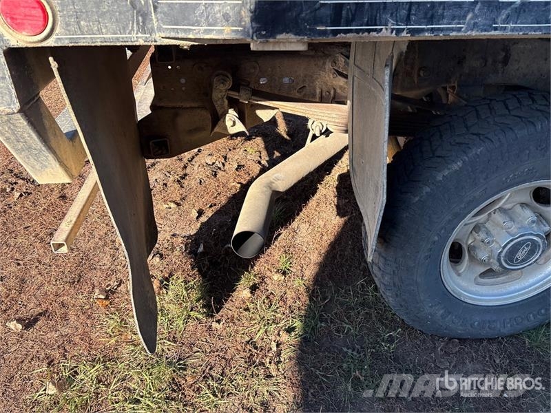 Ford F-350 Pritschenwagen/Pritschenwagen mit Seitenklappe