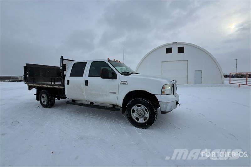 Ford F-350 شاحنات مسطحة/مفصلية الجوانب