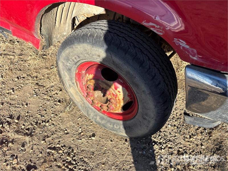 Ford F-350 Platós / Ponyvás teherautók