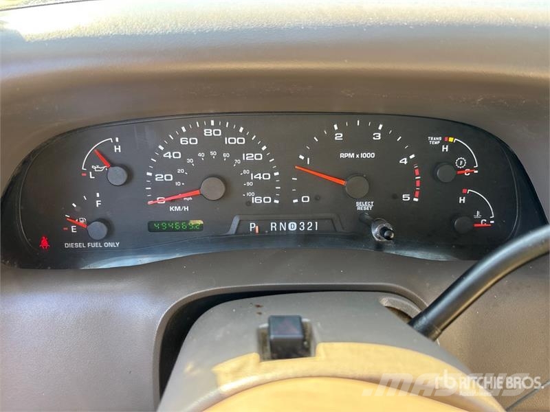 Ford F-350 4x2 Extended Cab Pickup Drugi