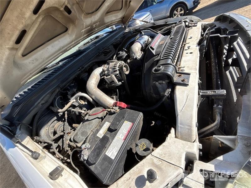 Ford F-350 4x2 Extended Cab Pickup Drugi