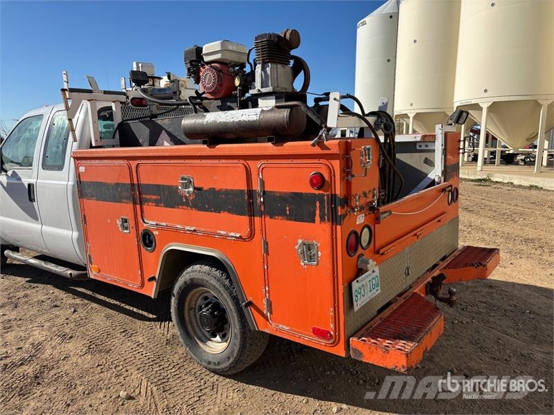 Ford F-350 4x2 Extended Cab Service Truck Pilsētas atkritumvedēji