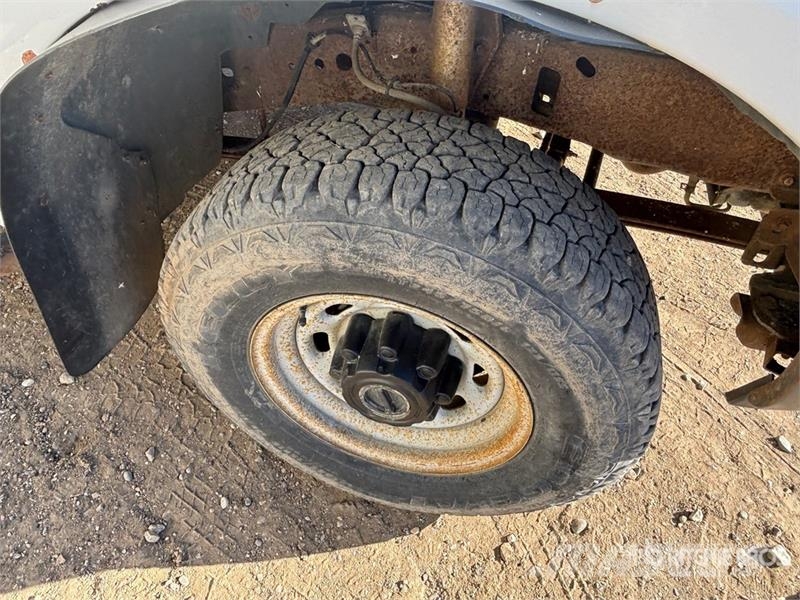Ford F-350 4x2 Extended Cab Service Truck Pilsētas atkritumvedēji