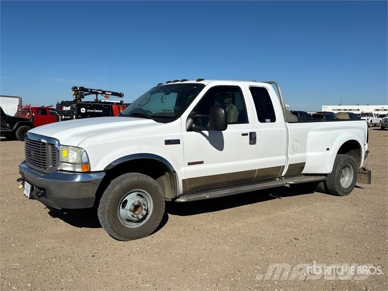 Ford F-350 4x2 Extended Cab Pickup Drugi