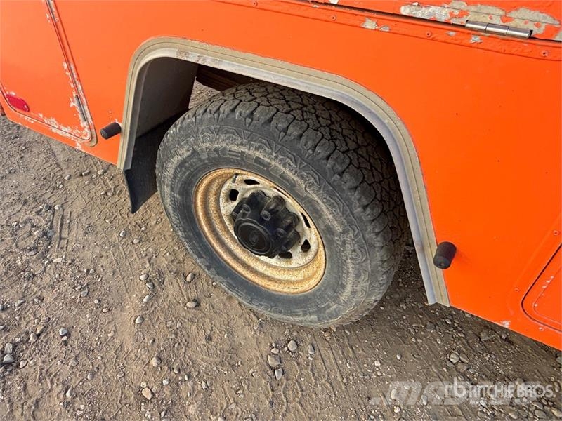 Ford F-350 4x2 Extended Cab Service Truck Pilsētas atkritumvedēji