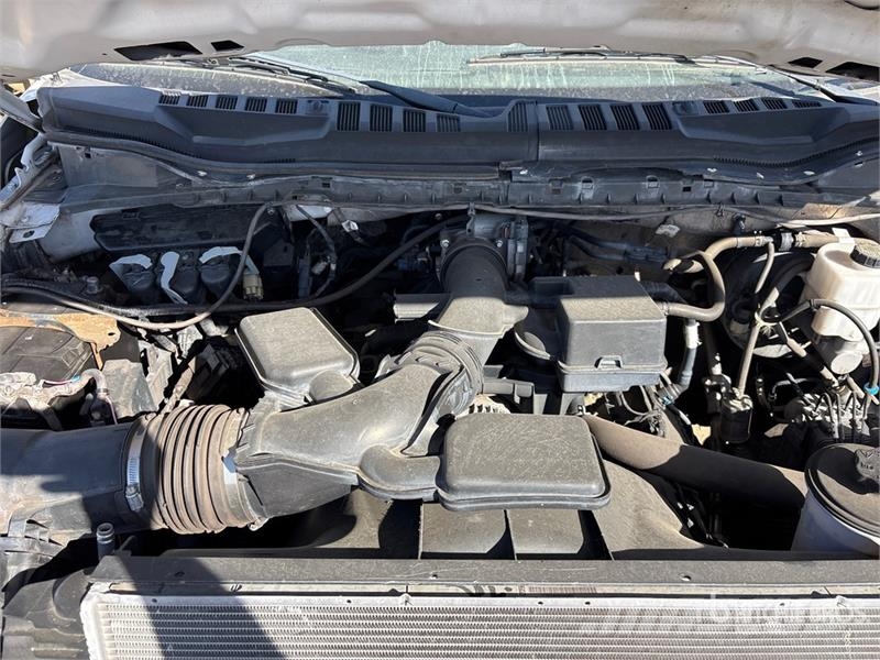 Ford F-350 4x4 Crew Cab Pickup (Inoperable) Ostalo