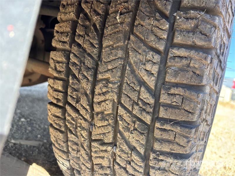 Ford F-350 4x4 Crew Cab Pickup (Inoperable) Ostalo