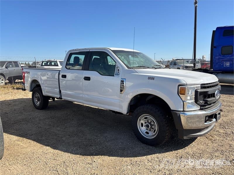 Ford F-350 4x4 Crew Cab Pickup (Inoperable) Ostalo