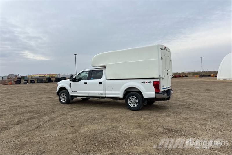Ford F-350 4x4 Crew Cab Pickup Ostalo