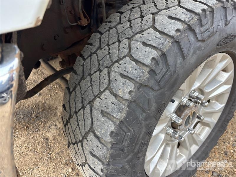 Ford F-350 4x4 Crew Cab Pickup Ostalo