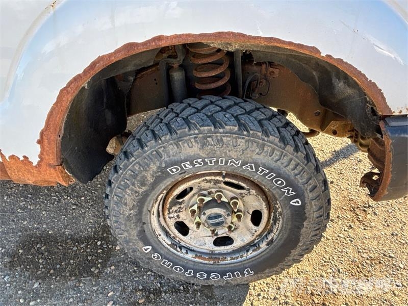 Ford F-350 4x4 Crew Cab Pickup Ostalo