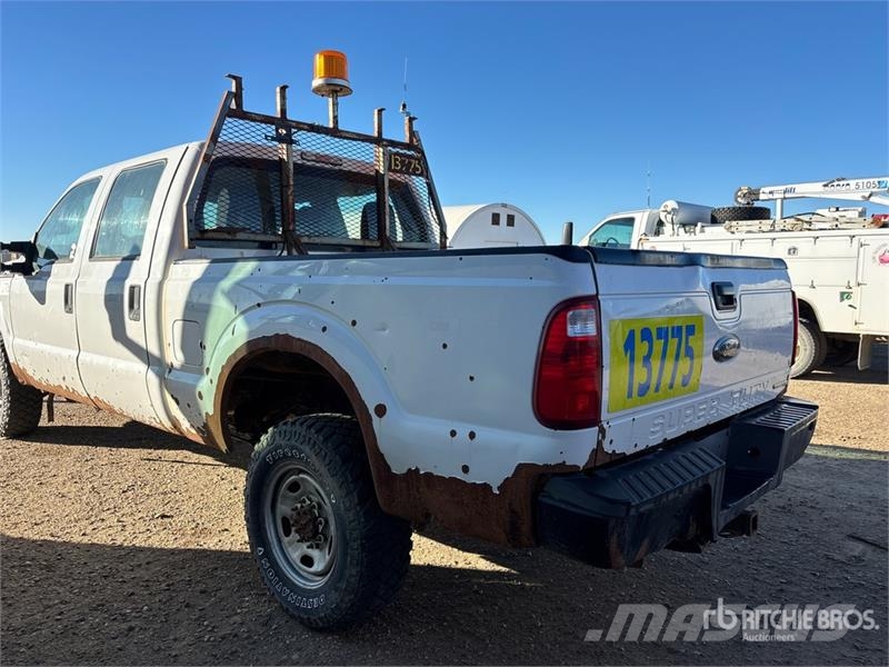Ford F-350 4x4 Crew Cab Pickup Ostalo