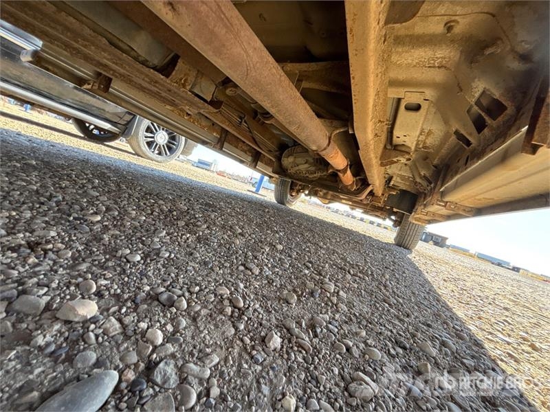 Ford F-350 4x4 Crew Cab Pickup أخرى