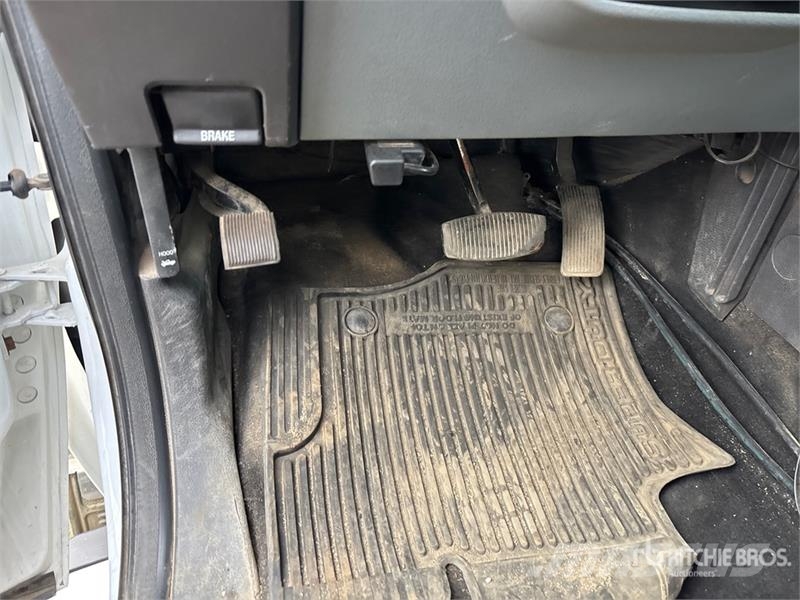 Ford F-350 4x4 Crew Cab Pickup Ostalo