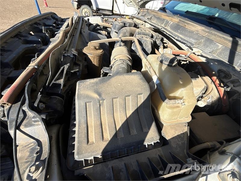 Ford F-350 4x4 Crew Cab Pickup Ostalo