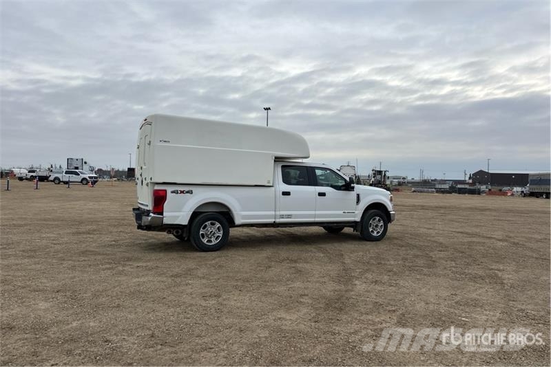 Ford F-350 4x4 Crew Cab Pickup Ostalo