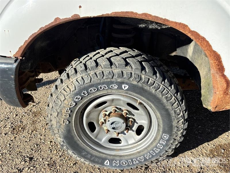 Ford F-350 4x4 Crew Cab Pickup Ostalo