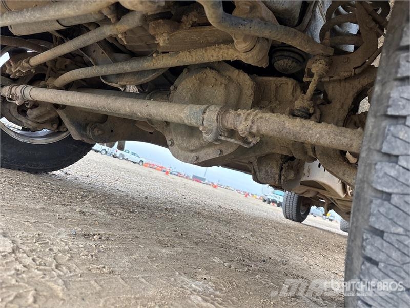 Ford F-350 4x4 Crew Cab Pickup Ostalo