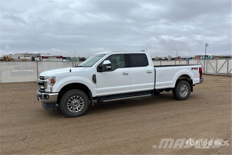 Ford F-350 4x4 Crew Cab Pickup Autre fourgon / utilitaire