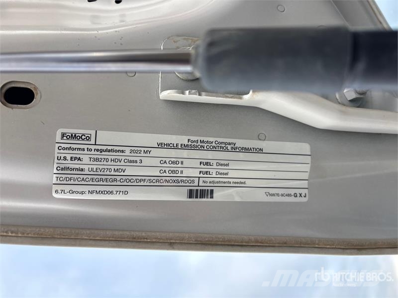 Ford F-350 4x4 Crew Cab Pickup Ostalo