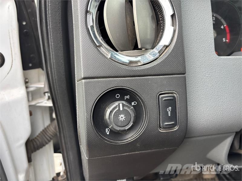 Ford F-350 4x4 Crew Cab Pickup Ostalo